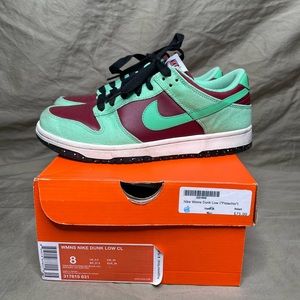 Nike Dunks Pistachio- womens 8
